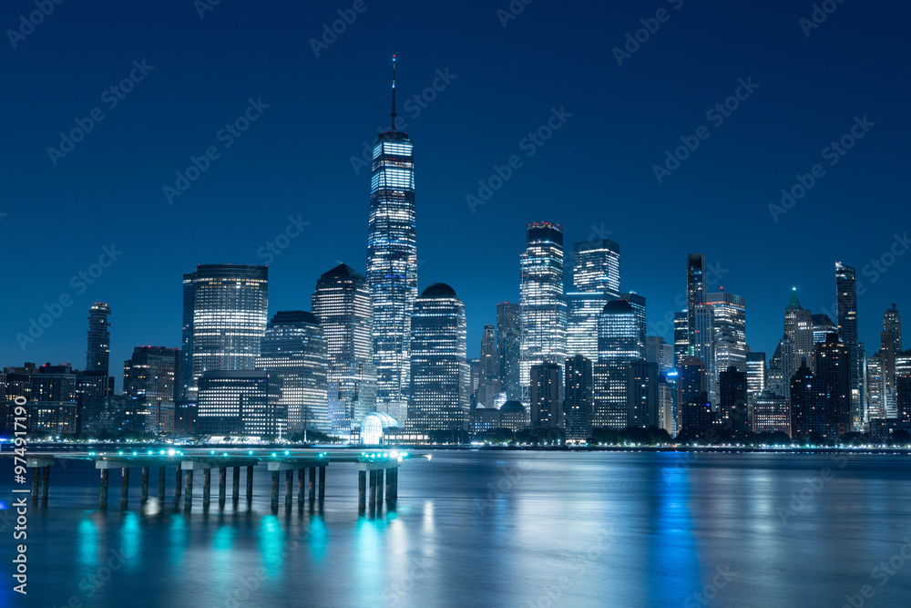 Fototapeta premium NewYork city skyline at Night, New York, United States of America