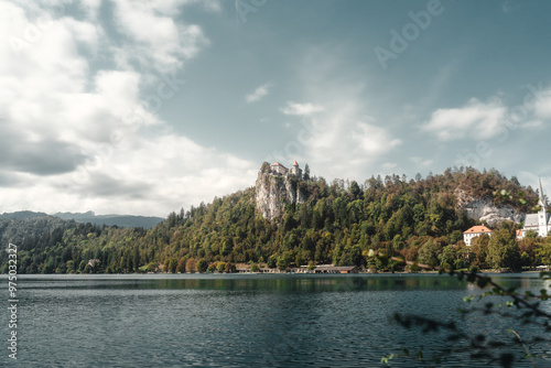 Burg von Bled am Bleder See in Slowenien  photo