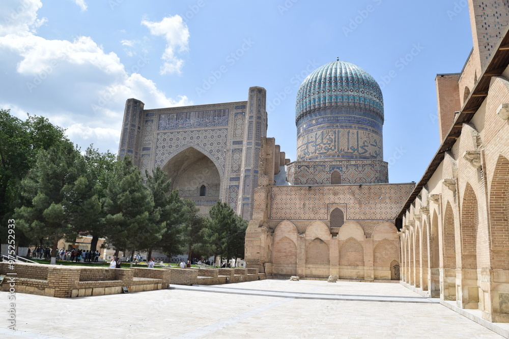 Naklejka premium Bibi-Khanym Mosque, which is one of sightseeing area in Samarkand, Uzbekistan