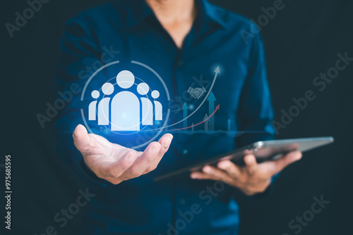 HR Recruiting the right people for the job Searching for people for the organization