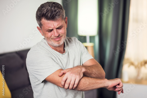 Canvas Print Man With Pain In Elbow