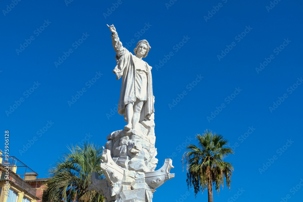 Fototapeta premium La statua di Cristoforo Colombo a Santa Margherita Ligure in provincia di Genova, Liguria, Italia.