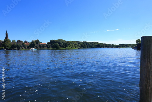 Blick über den Plauer See auf die Stadt Malchow