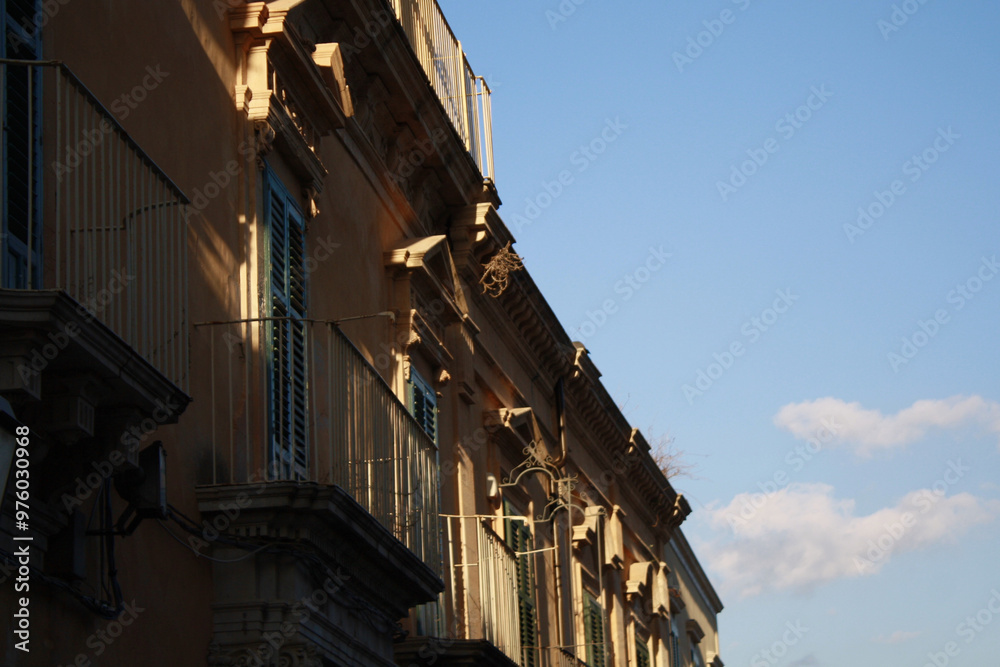 Fototapeta premium italian building in the city