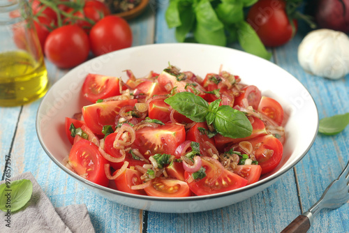 A bowl with Romanian tomato salad de Rosii