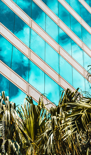Obraz na płótnie skyscraper in the city of Miami. w salonie