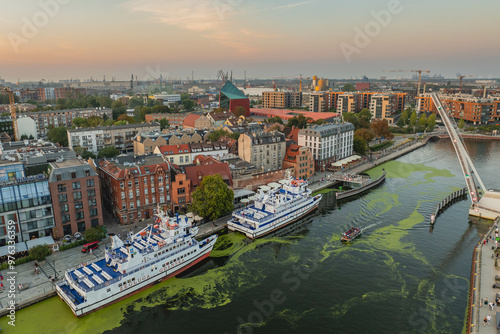 The Motława River in Gdańsk with beautiful buildings.