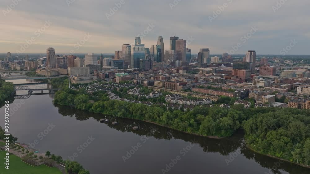 4K Forward Drone Shot of Minneapolis Skyline and Bassett Creek Outfall Entrance