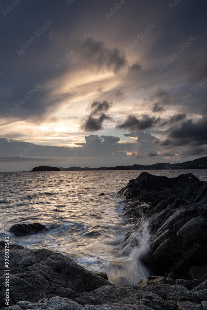 Obraz premium 美しい夕暮れの海岸