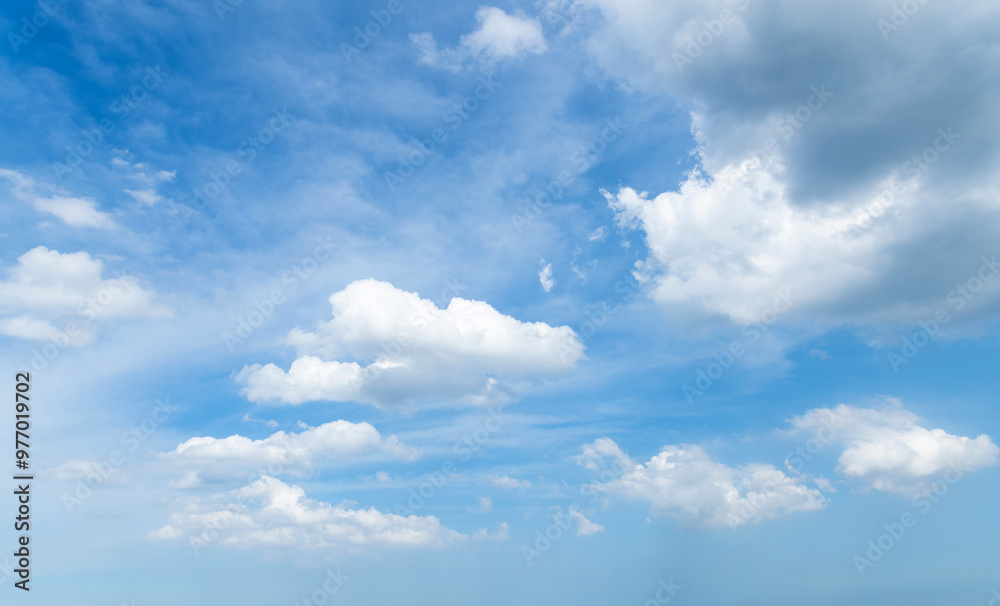 Obraz premium Beautiful blue sky with white clouds