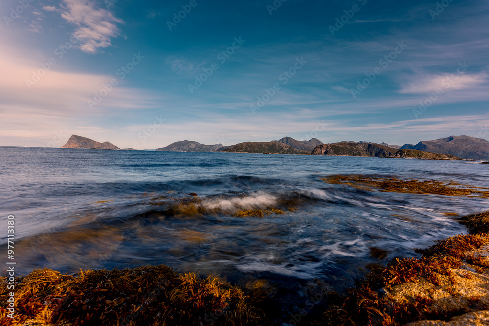 Obraz premium sunset over the Norway sea