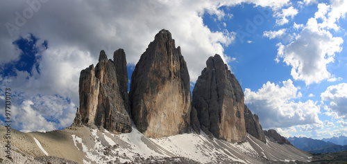 Drei Zinnen, Tre Cime di Lavaredo, Gebirgsstock in den Sextener Dolomiten, Belluno, Italien, Panorama  photo