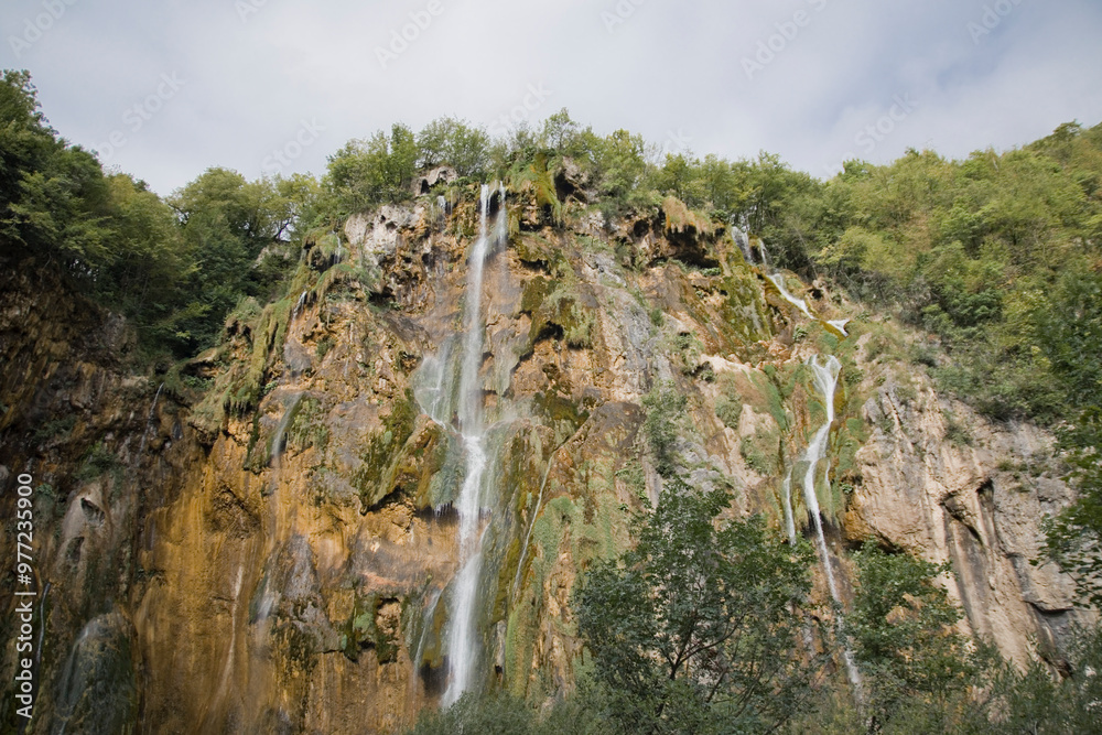 Fototapeta premium Waterfalls at Plitvice Lakes National Park, Croatia