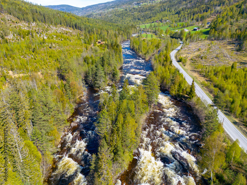 Norwegen, Norway, Tinnsja, Tinnsjå, See, Lake, River, Fluss, Episch, Wasser, Water, Deep, Düster, Berge, Mountain, Wolken, Wald, Forest, Grün, Green, Steine, Baum, Trees, Straßen, Streets, photo