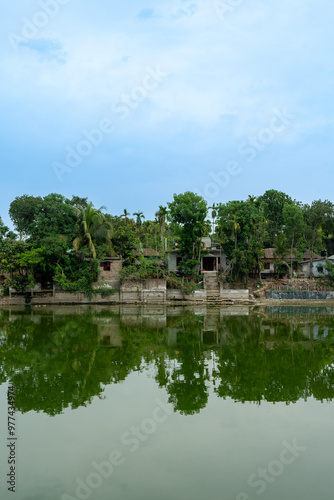 Obraz na płótnie Shyam Sarobar lake, at Puthia Rajbari complex. w salonie