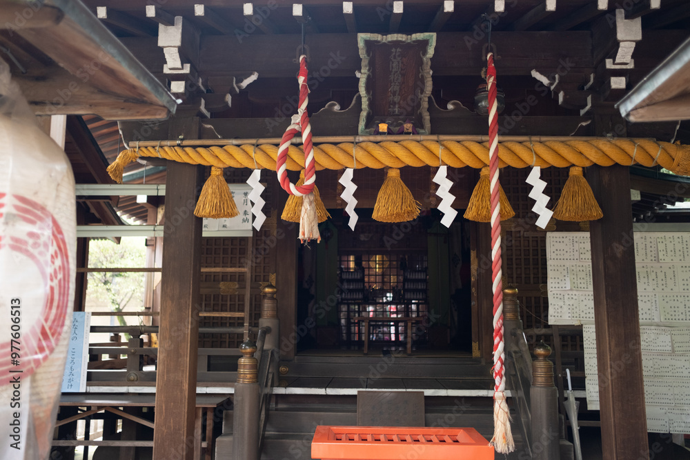 Gojōten Shrine, is a shrine within Ueno Park that dates from 1662. Therefore the shrine is used by people who are praying for healing and also students hoping to pass exam
