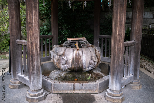 Gojōten Shrine, is a shrine within Ueno Park that dates from 1662. Therefore the shrine is used by people who are praying for healing and also students hoping to pass exam