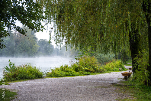 Insel im Herbstregen