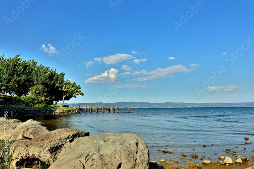 Der Bolsenasee im Latium photo