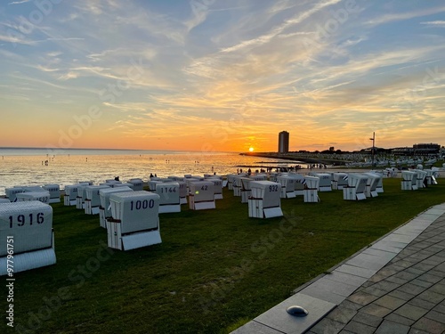 Sonnenuntergang in Büsum an der Nordsee photo