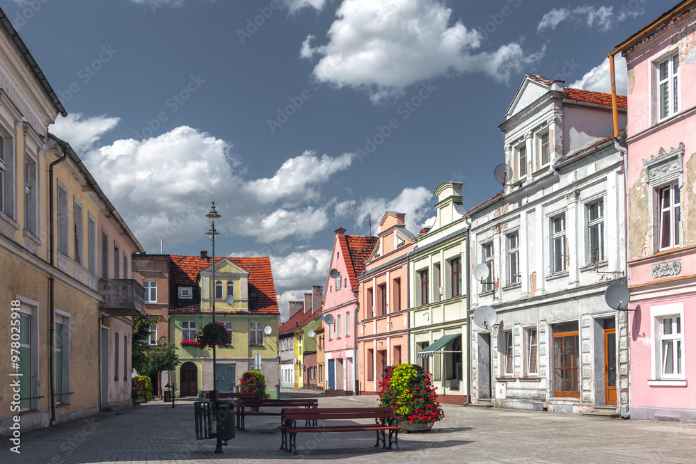 Summer cityscape of Nowe Miasteczko, Nowa Sól County, Lubusz (lubuskie): Market square (Rynek)