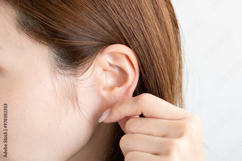 Fototapeta premium 女性の耳 Woman's ear