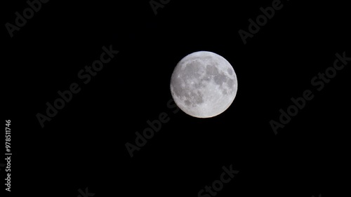 Stunning Supermoon Rising on the Horizon on September 16
 photo