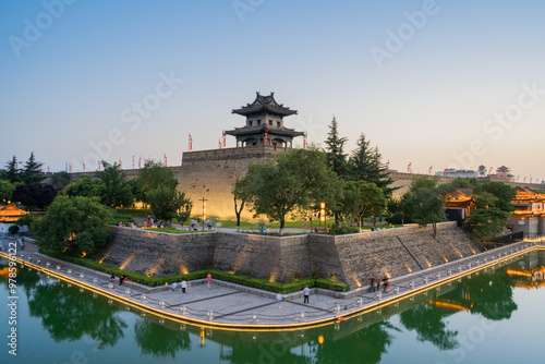 Photos Night view of Xi'an City Wall, China