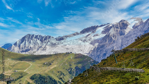 Blick zur Marmolata in den Dolomiten