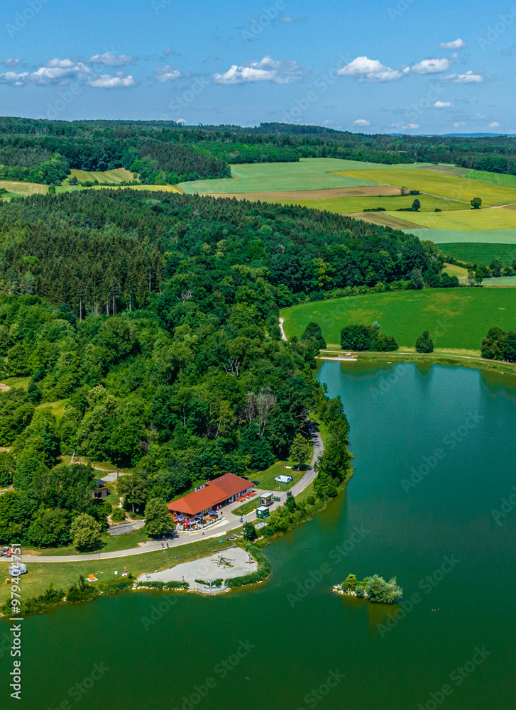 Ausblick den Härtsfeldsee bei Dischingen in der Region Ostwürttemberg Ausblick den Härtsfeldsee bei Dischingen in der Region Ostwürttemberg