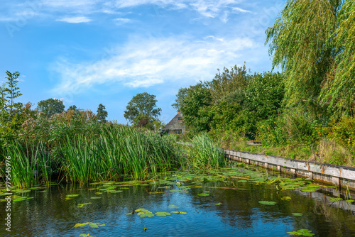 Giethoorn, sehenswertes Dorf in Holland photo