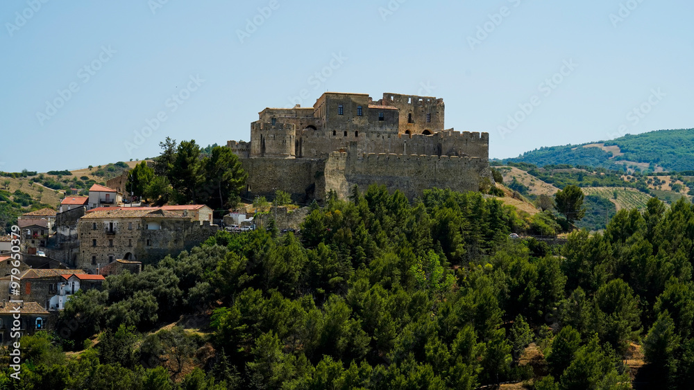Castello Svevo e borgo di Rocca Imperiale, Cosenza, Calabria, Italia Castello Svevo e borgo di Rocca Imperiale, Cosenza, Calabria, Italia