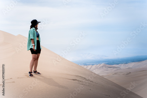 Paisaje del Desierto de Huacachina: Un Oasis en el Corazón de Perú