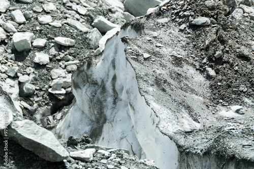 Glaciar de Hopar, Valle de Nagar, Norte de Pakistan photo