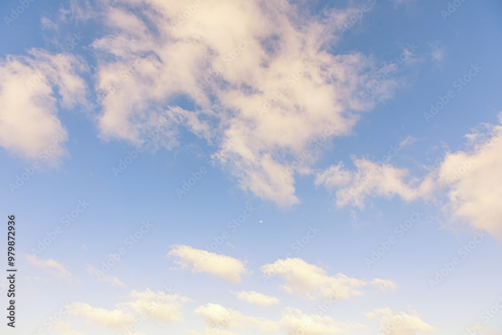 Fototapeta premium A sky with beautiful, soft pink clouds.