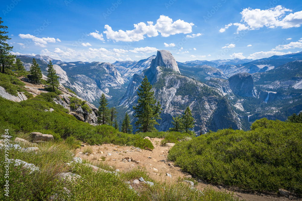 hiking the panorama trail in yosemite national park, california