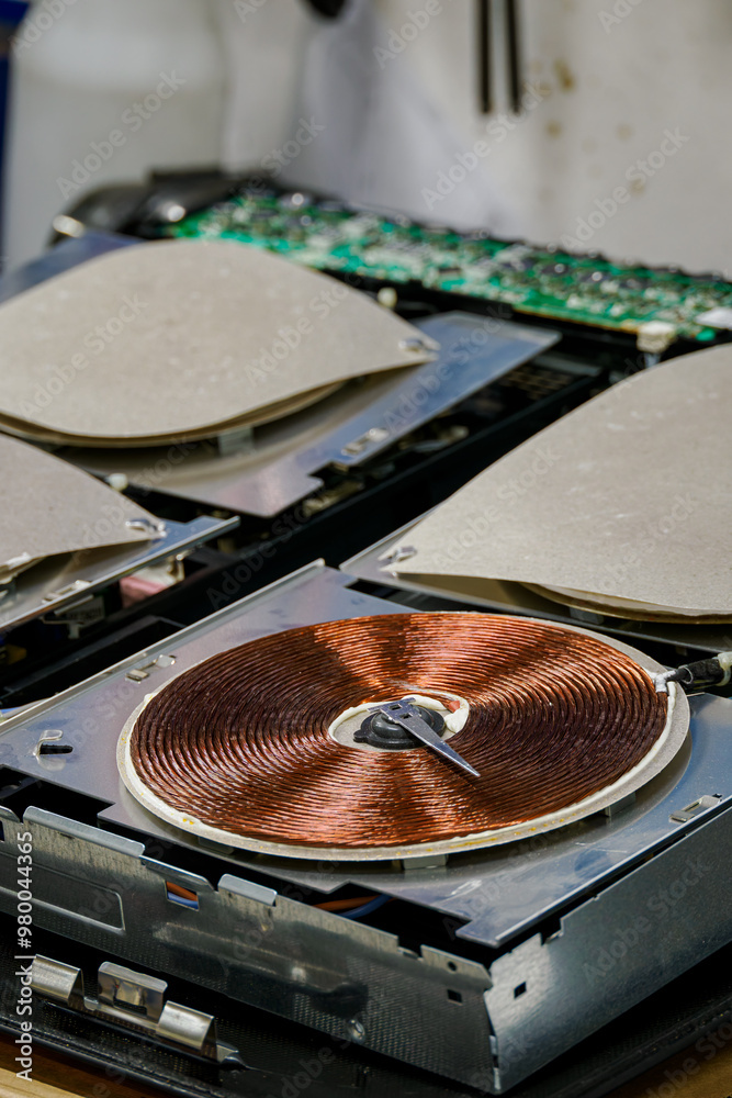 custom made wallpaper toronto digitalThe exposed part of the induction plate.