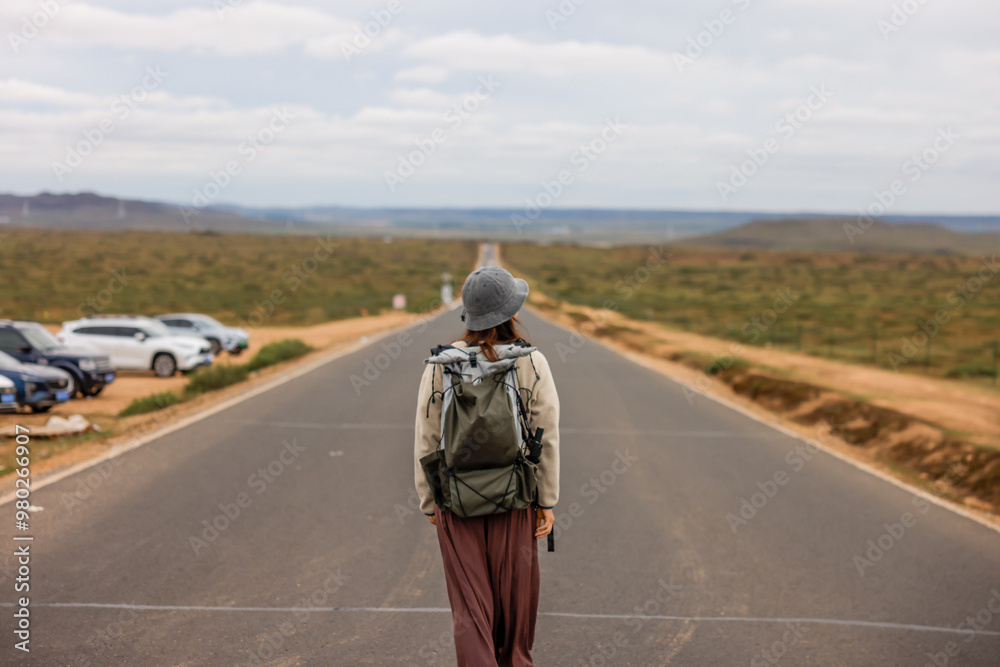 旅行する女性 旅行する女性
