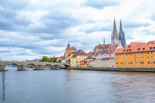 Obraz na płótnie Regensburg, Germany - The picturesque skyline including the stone bridge over the Danube River, Saint Peter's Church w salonie