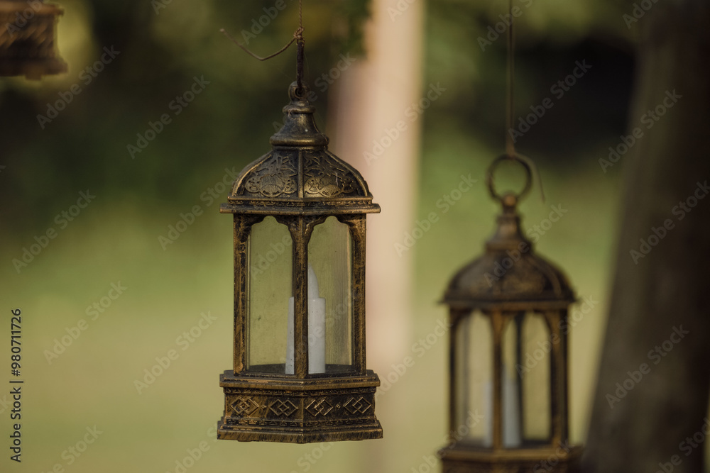 A lantern in a temple gives light. Before the arrival of electricity, there were hurricanes in every house in Bangladesh. A lantern in a temple gives light. Before the arrival of electricity, there were hurricanes in every house in Bangladesh.