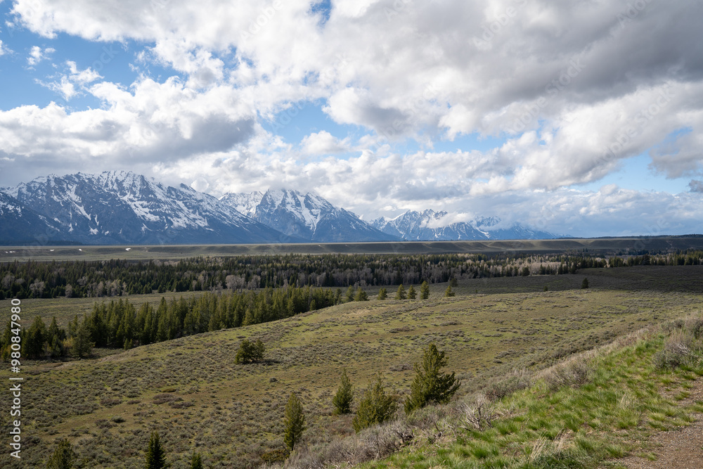 Naklejka premium A stunning view of the Teton mountain range in Grand Teton National Park, WY.