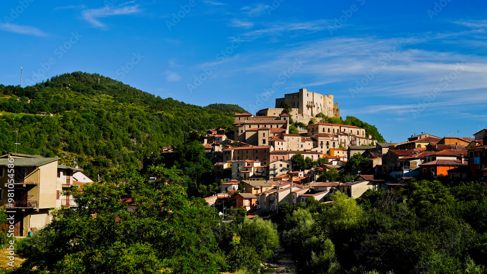 Obraz premium Brienza, Castello Caracciolo e borgo medievale, Potenza, Basilicata, Italia