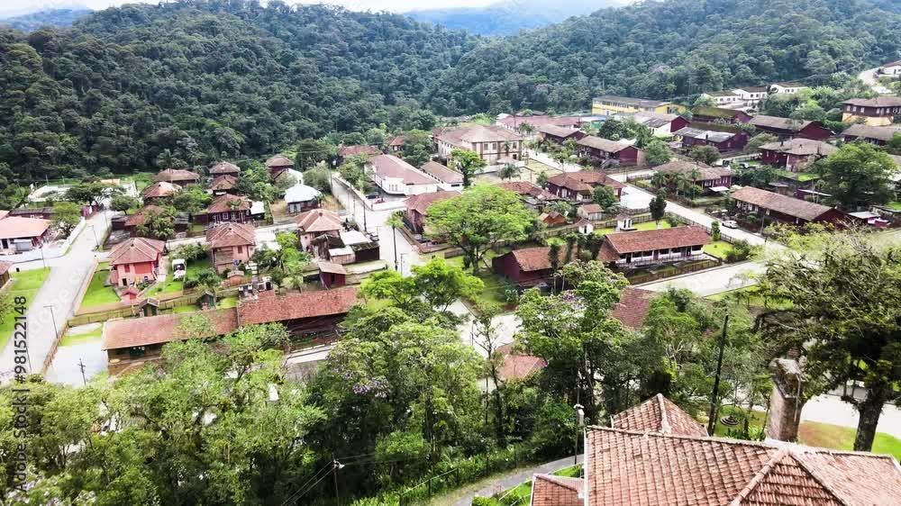 Vista aérea da belíssima Vila histórica de Paranapiacaba - São Paulo ...
