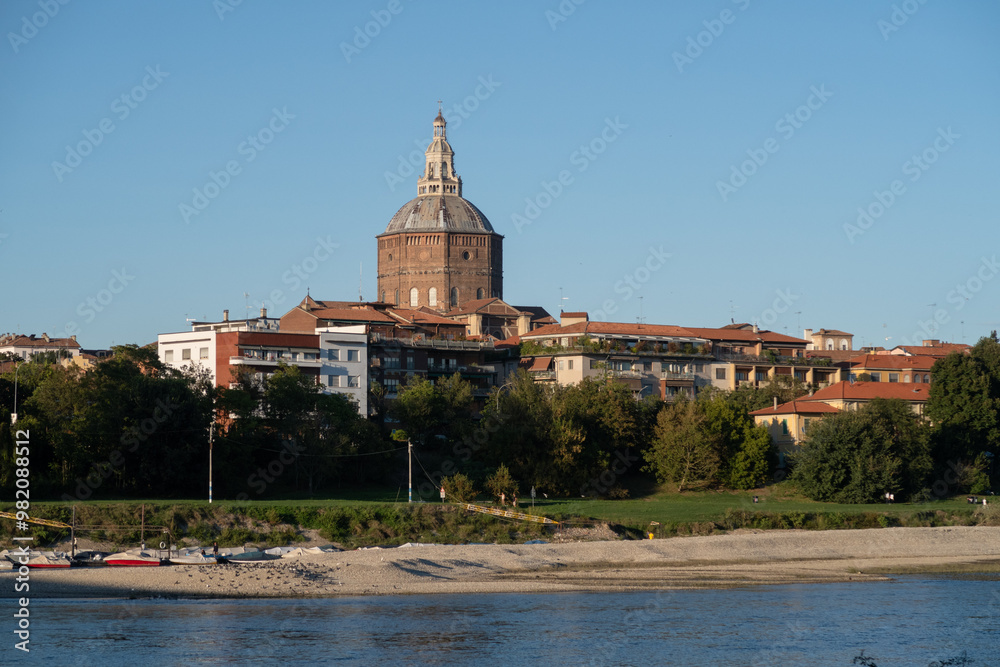 Pavia hamlet village country people characteristic