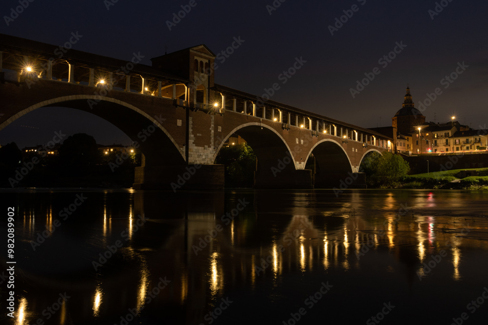 Pavia Covered bridge night evening hamlet village country people characteristic