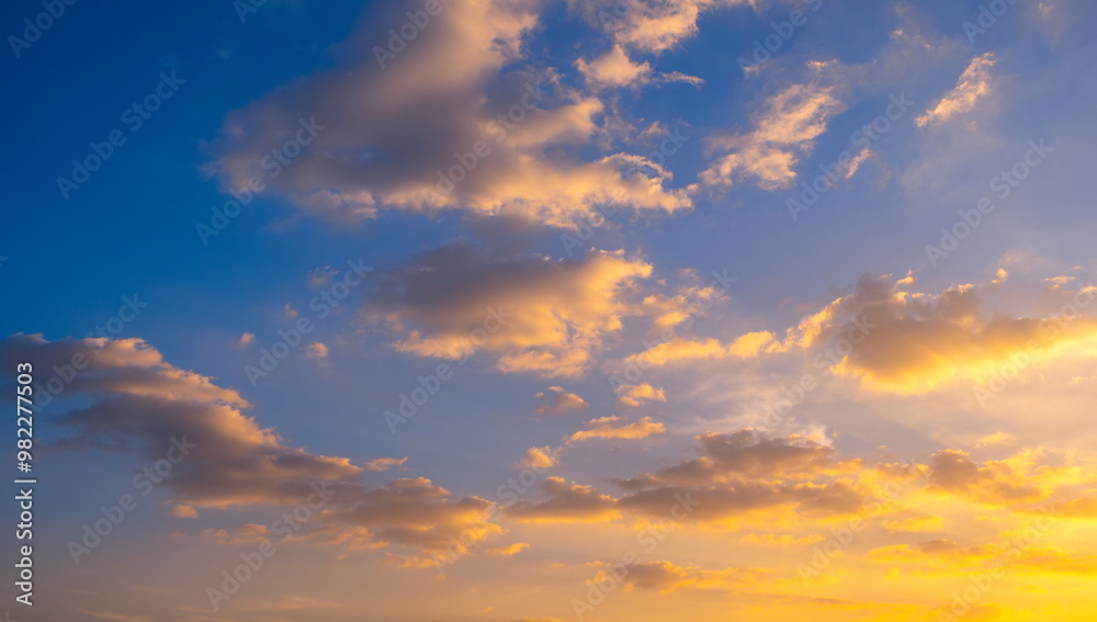 Enjoy a panoramic view of the skyline. The sun rises in the morning sky with colorful clouds. and beautiful cloud patterns In the soft light of the morning Enjoy a panoramic view of the skyline. The sun rises in the morning sky with colorful clouds. and beautiful cloud patterns In the soft light of the morning