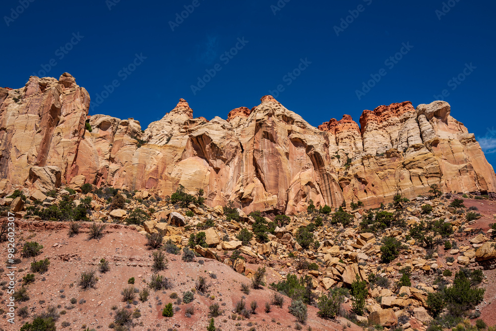 Fototapeta premium utah landscape at burr trail