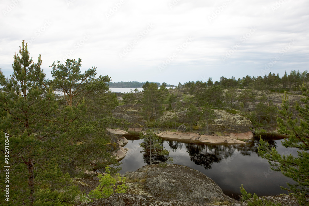 Obraz premium Russia Karelia Lake Ladoga on a sunny summer day