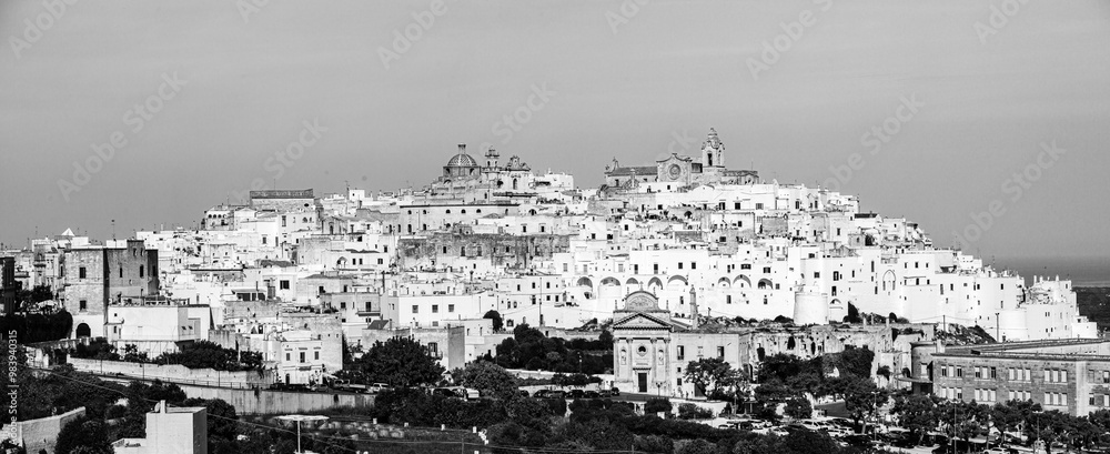Fototapeta premium View to the old city of Castellaneta