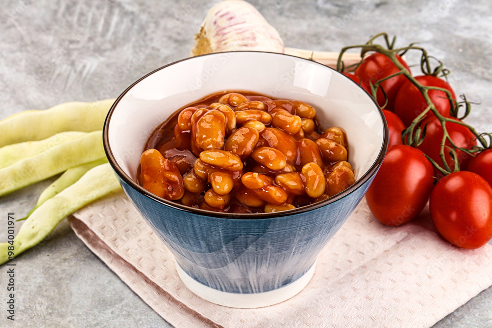 Fototapeta premium White baked bean in tomato sauce